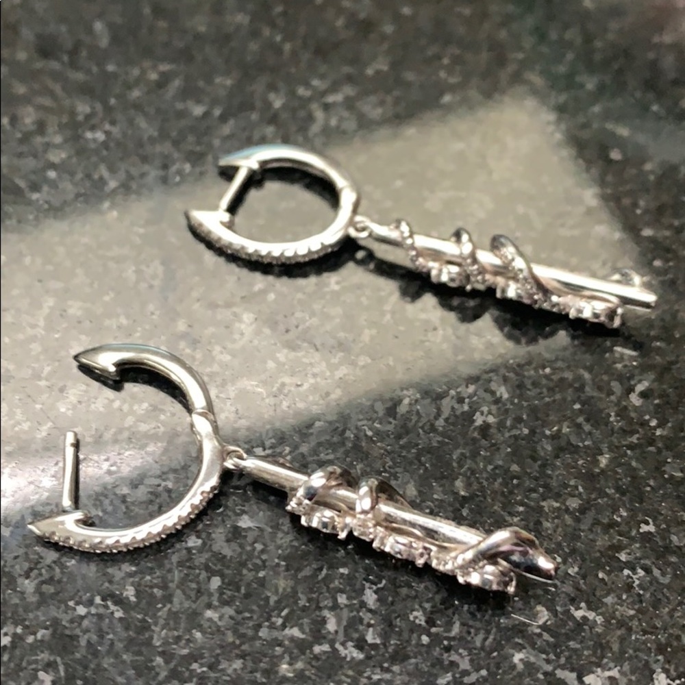Diamond earrings - Picture 4 of 5